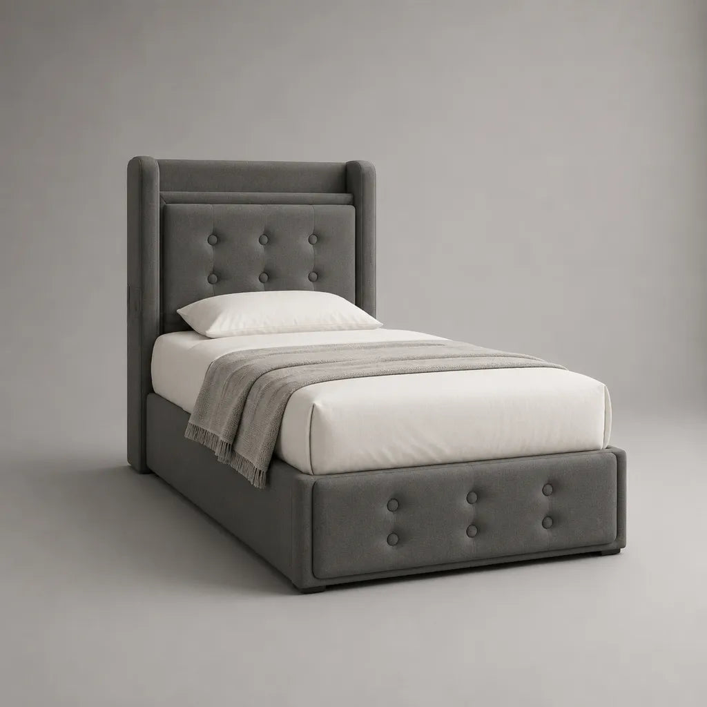 Letto singolo contenitore imbottito in tessuto grigio con cassettone frontale e testiera alta, materasso 90 x 190 cm, dimensioni 103 x 208 x 135 cm